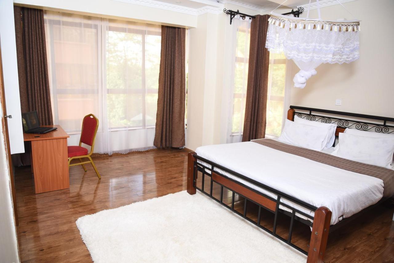 Kandiz Queendom Nairobi Luaran gambar