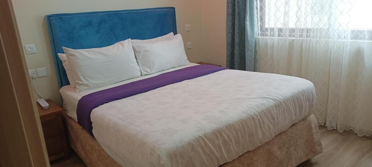 Kandiz Queendom Nairobi Luaran gambar